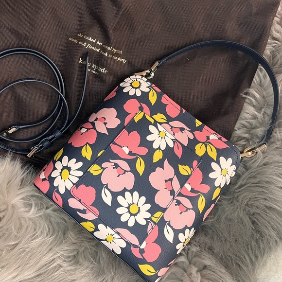 Like new Kate Spade handbag/crossbody - Picture 3 of 3